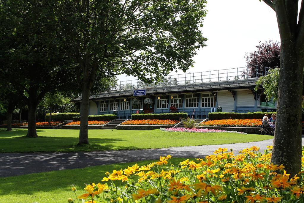Ferry House Bed & Breakfast Dun Laoghaire Exterior foto