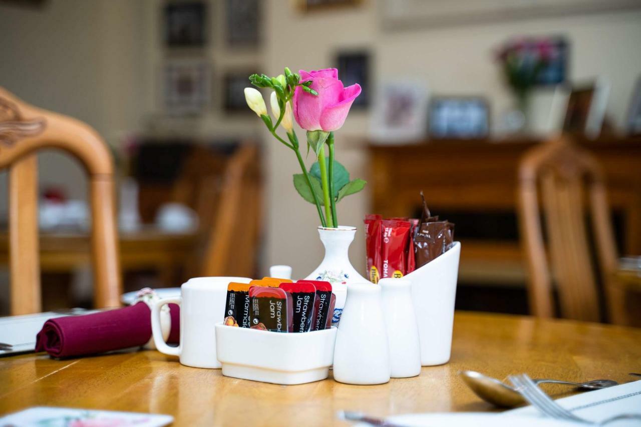 Ferry House Bed & Breakfast Dun Laoghaire Exterior foto
