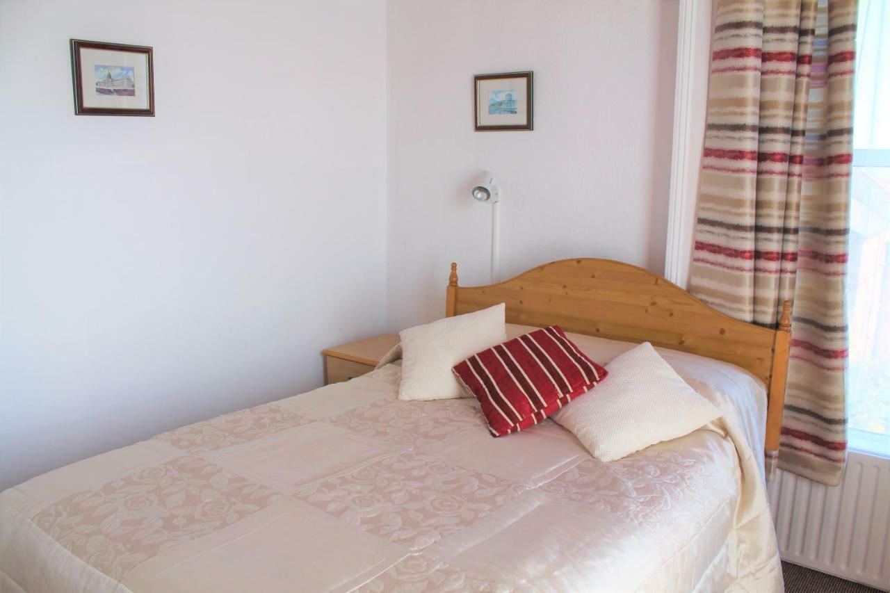 Ferry House Bed & Breakfast Dun Laoghaire Exterior foto